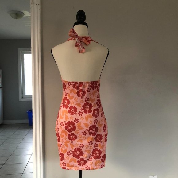 Shein island floral halter dress - Picture 2 of 3